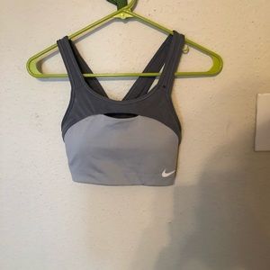 Nike cross back sports bra